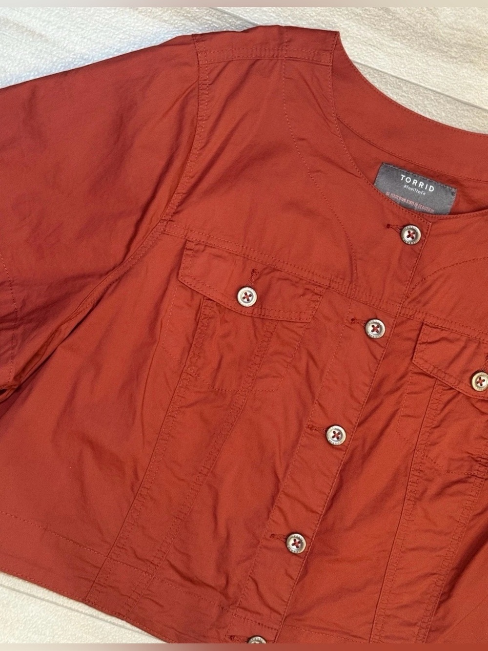 Torrid Jacket Cotton Poplin Collarless Bolero
Size 5 5X 28 $66 - Picture 3 of 10